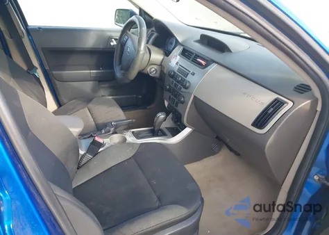 2010 Ford Focus Se z USA, uszkodzony, nr VIN 1FAHP3FNXAW107824